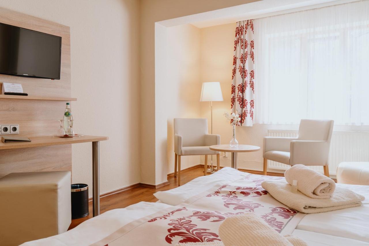 Hotel An Den Bleichen ชตราลซุนด์ ภายนอก รูปภาพ
