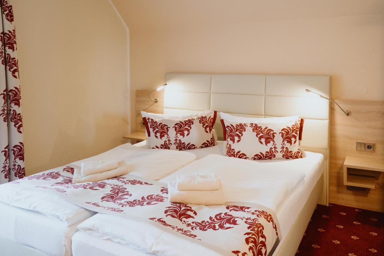 Hotel An Den Bleichen ชตราลซุนด์ ภายนอก รูปภาพ