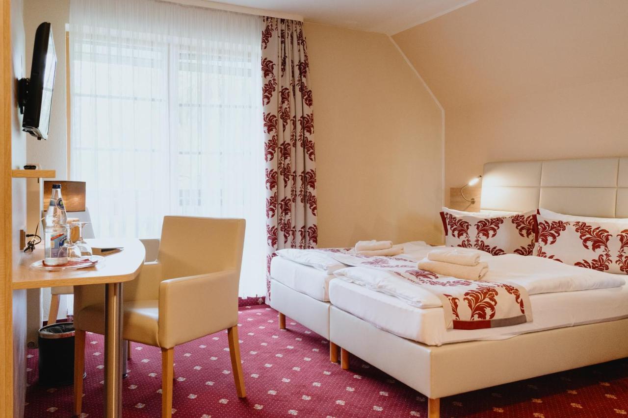Hotel An Den Bleichen ชตราลซุนด์ ภายนอก รูปภาพ